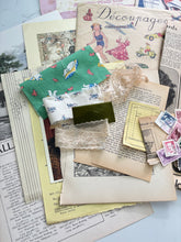 Load image into Gallery viewer, VINTAGE EPHEMERA KIT
