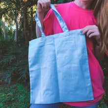 Load image into Gallery viewer, BEACH BABE tote in Sky Blue
